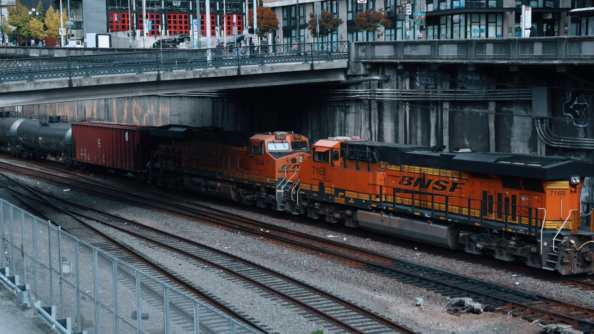 应用 LUT 后预览