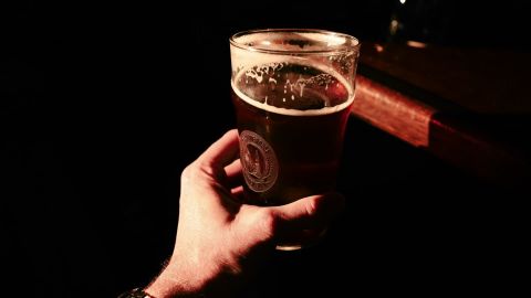 青色橙色青蓝色略带洋红色调